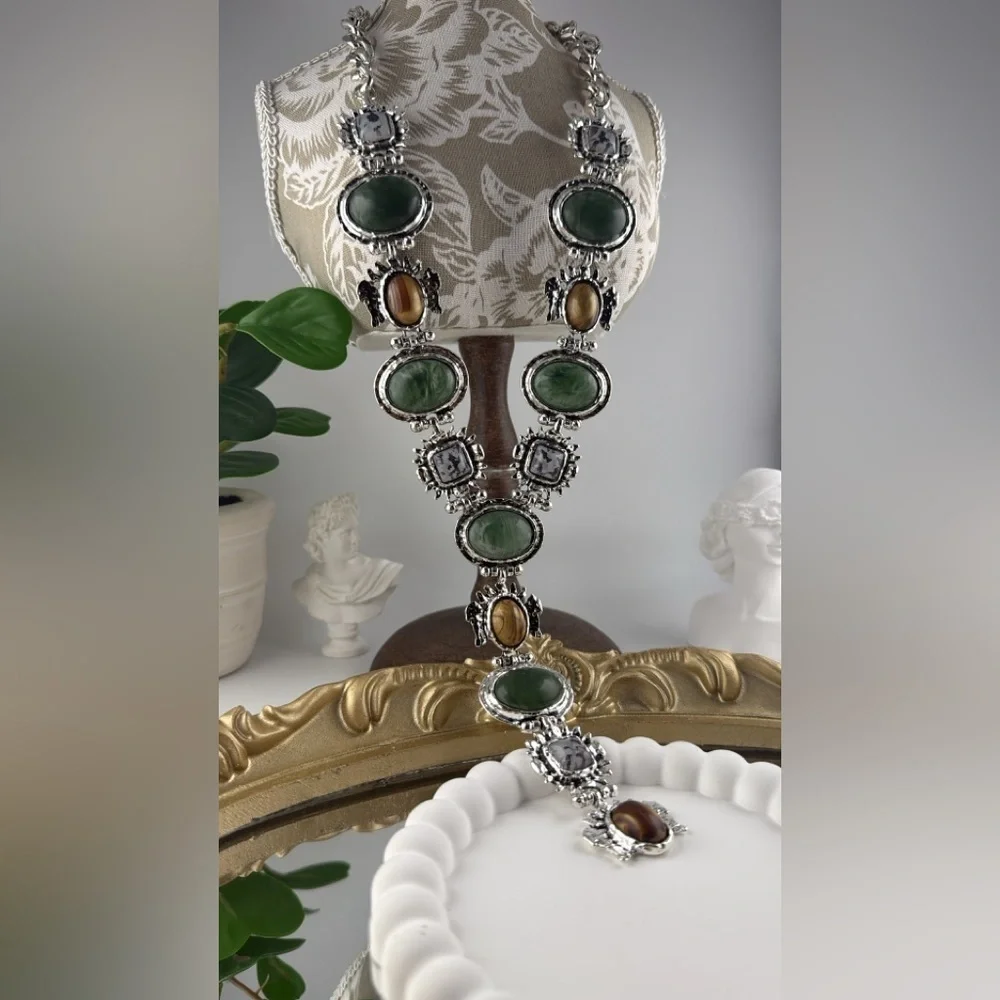 Vintage-Style Statement Necklace — Green & Amber Gem Accents - Picture 6 of 9
